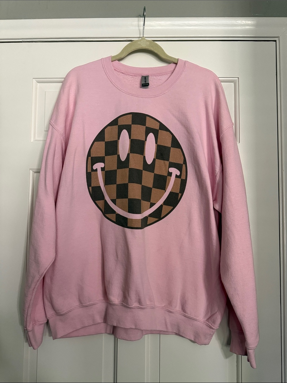 Gildan Pink Heavy Blend Crewneck Sweatshirt